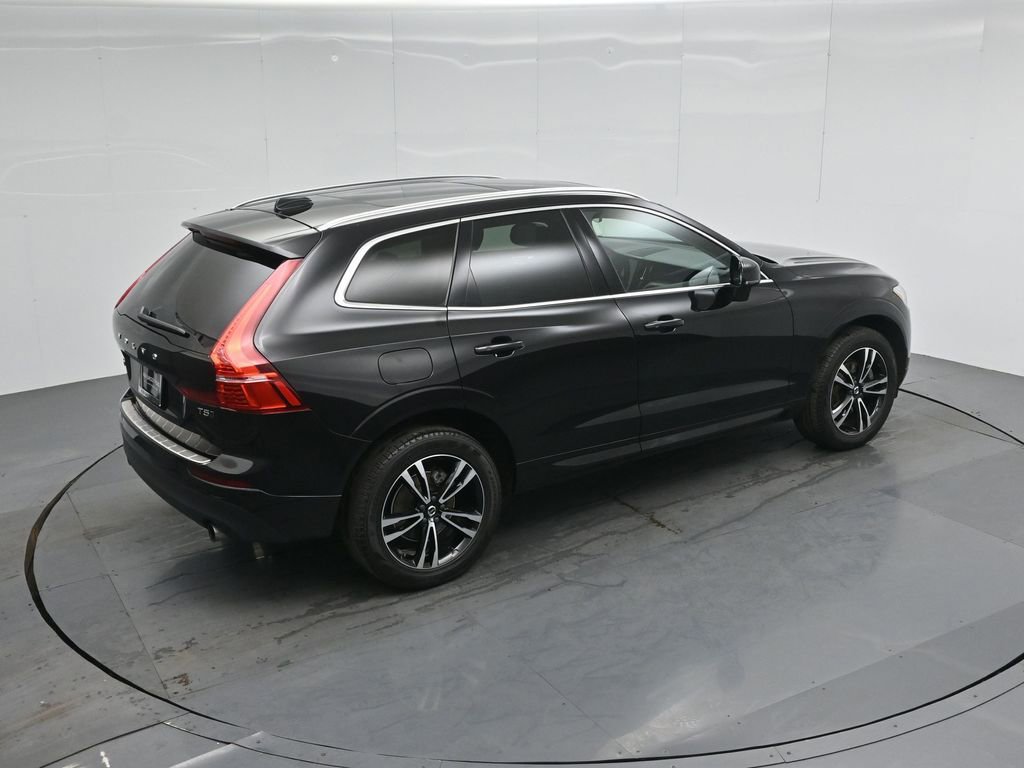 Used 2021 Volvo XC60 T5 Momentum w/ Premium Package image 41