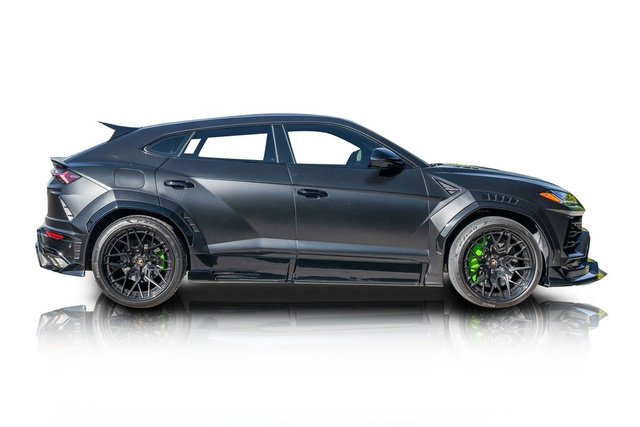 Used 2021 Lamborghini Urus image 2
