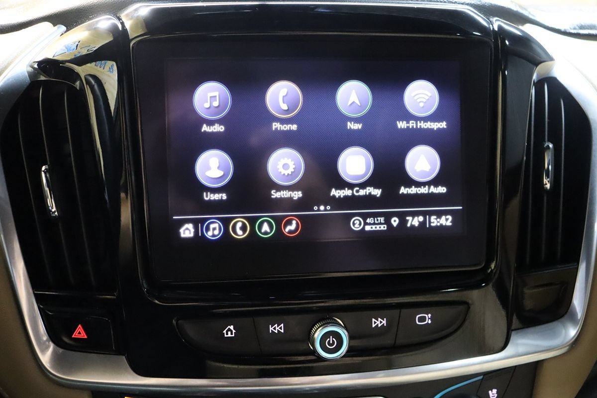 Used 2023 Chevrolet Traverse Premier FWD image 49