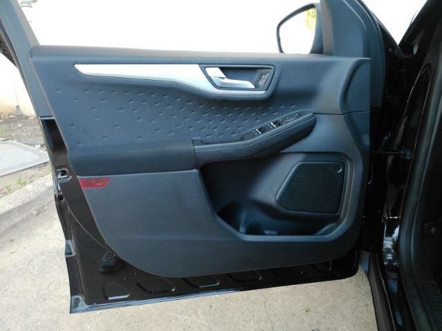 Used 2020 Ford Escape SE FWD image 7