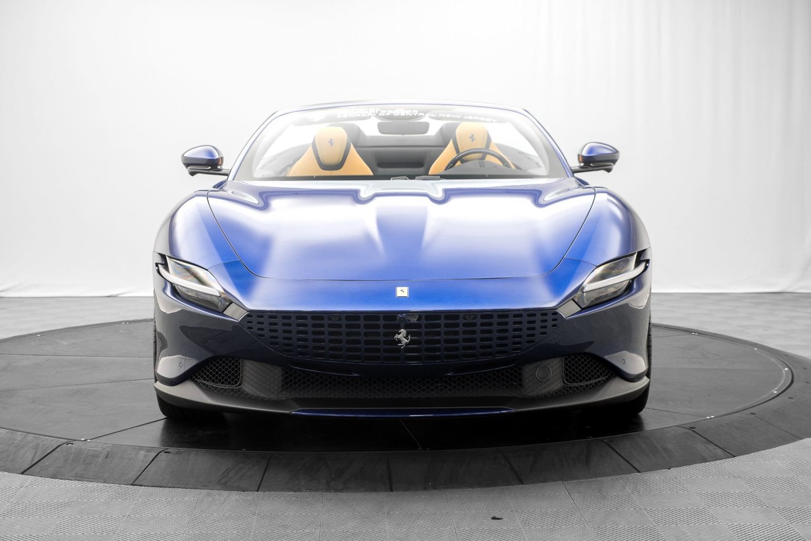 Used 2025 Ferrari Roma Spider RWD image 8