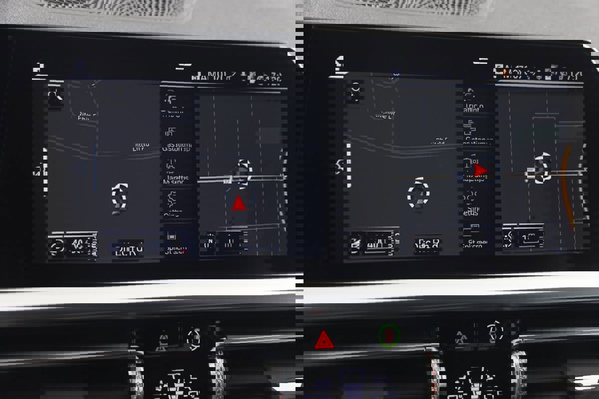 Used 2021 BMW M4 Coupe w/ Executive Package image 9