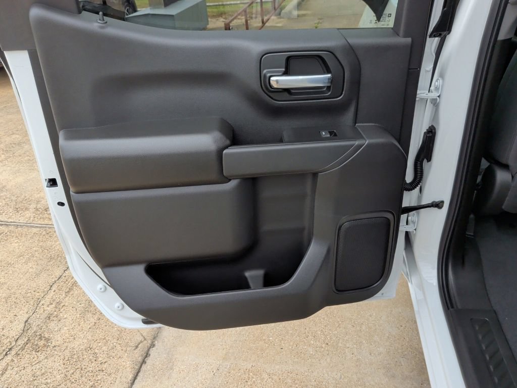New 2026 Chevrolet Silverado 1500 Custom w/ LPO, Dark Essentials Package RWD image 29