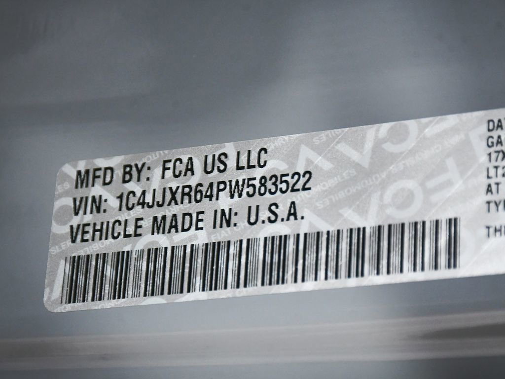 Used 2023 Jeep Wrangler Unlimited Rubicon 4xe AWD/4WD image 13