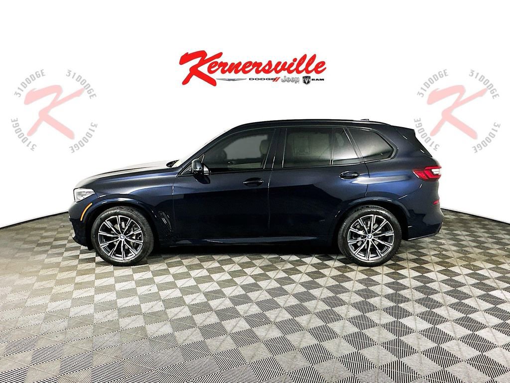 Used 2021 BMW X5 xDrive40i w/ M Sport Package image 4