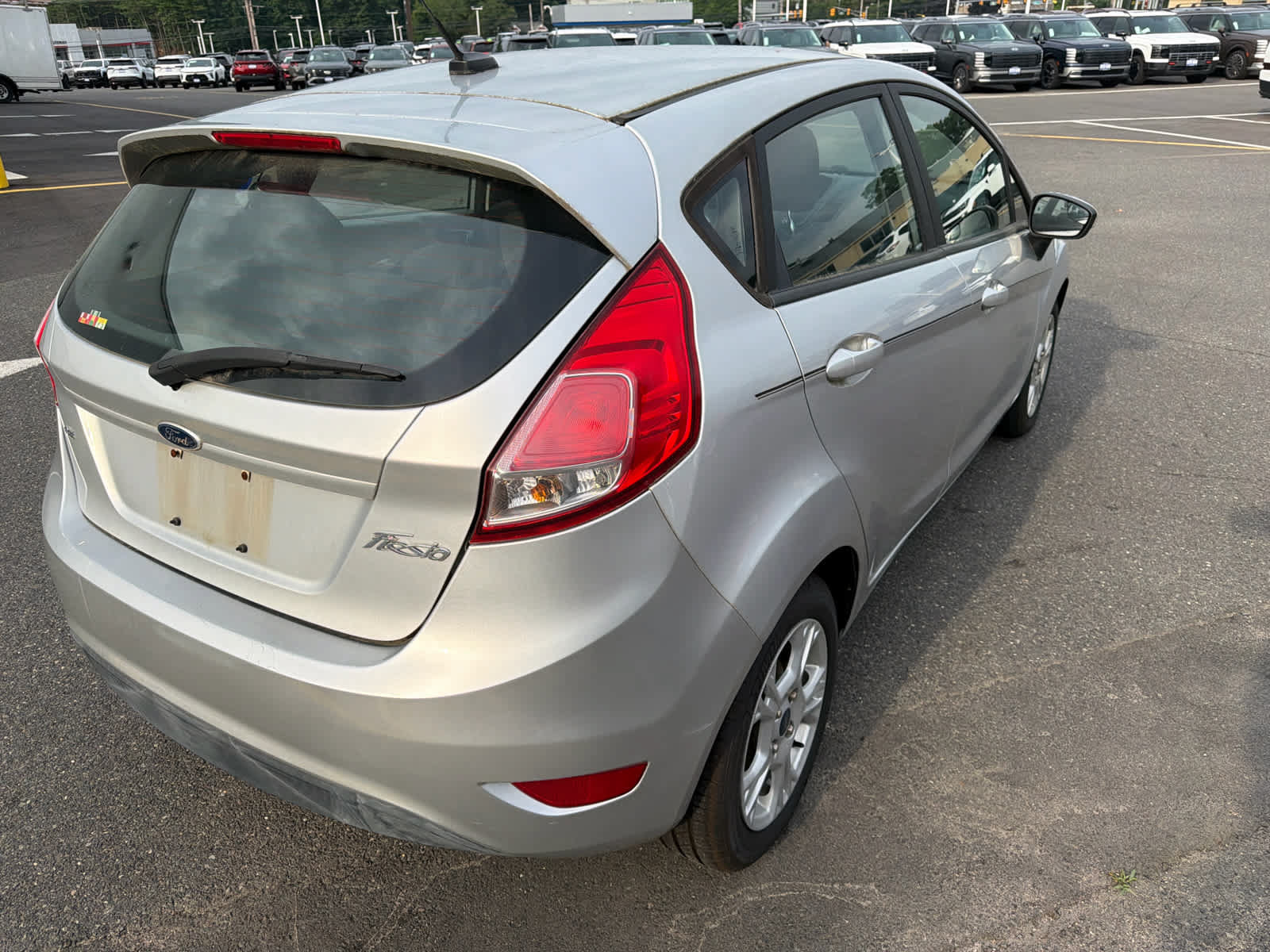 Used 2016 Ford Fiesta SE FWD image 3