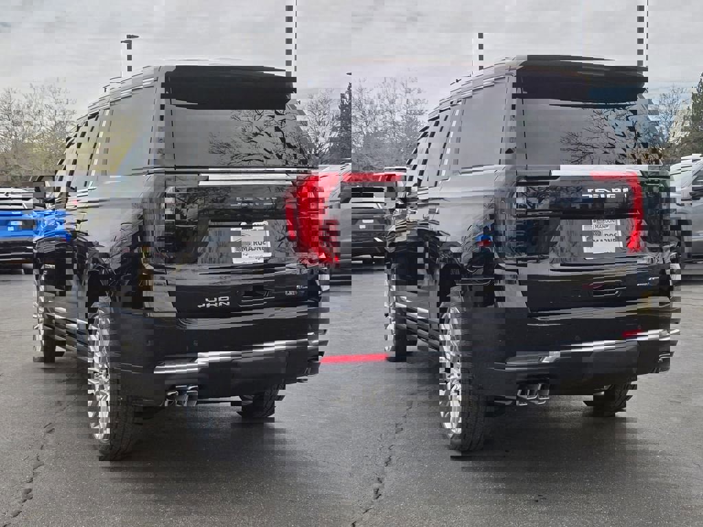 New 2026 GMC Yukon XL Denali w/ Denali Reserve Package image 3