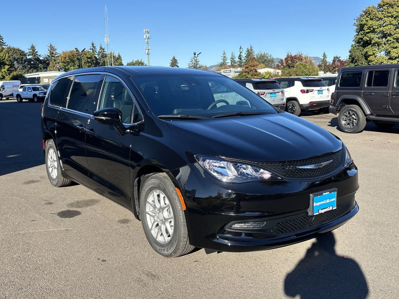New 2027 Chrysler Pacifica LX FWD image 7