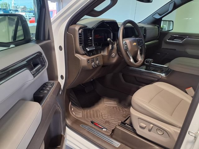 Used 2026 Chevrolet Silverado 1500 LTZ w/ LTZ Premium Package AWD/4WD image 7
