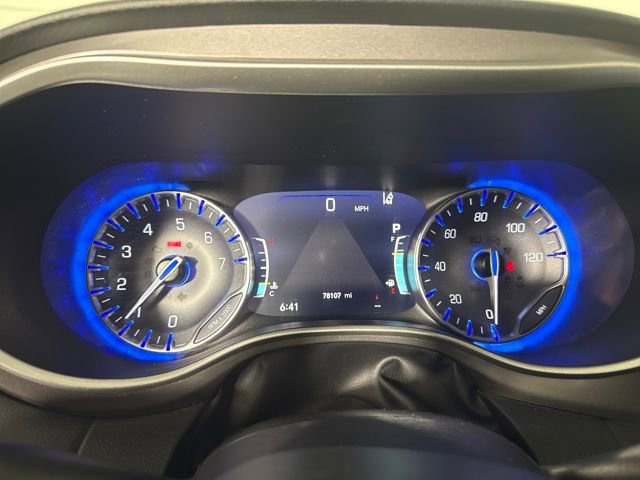 Used 2023 Chrysler Pacifica Touring-L image 28