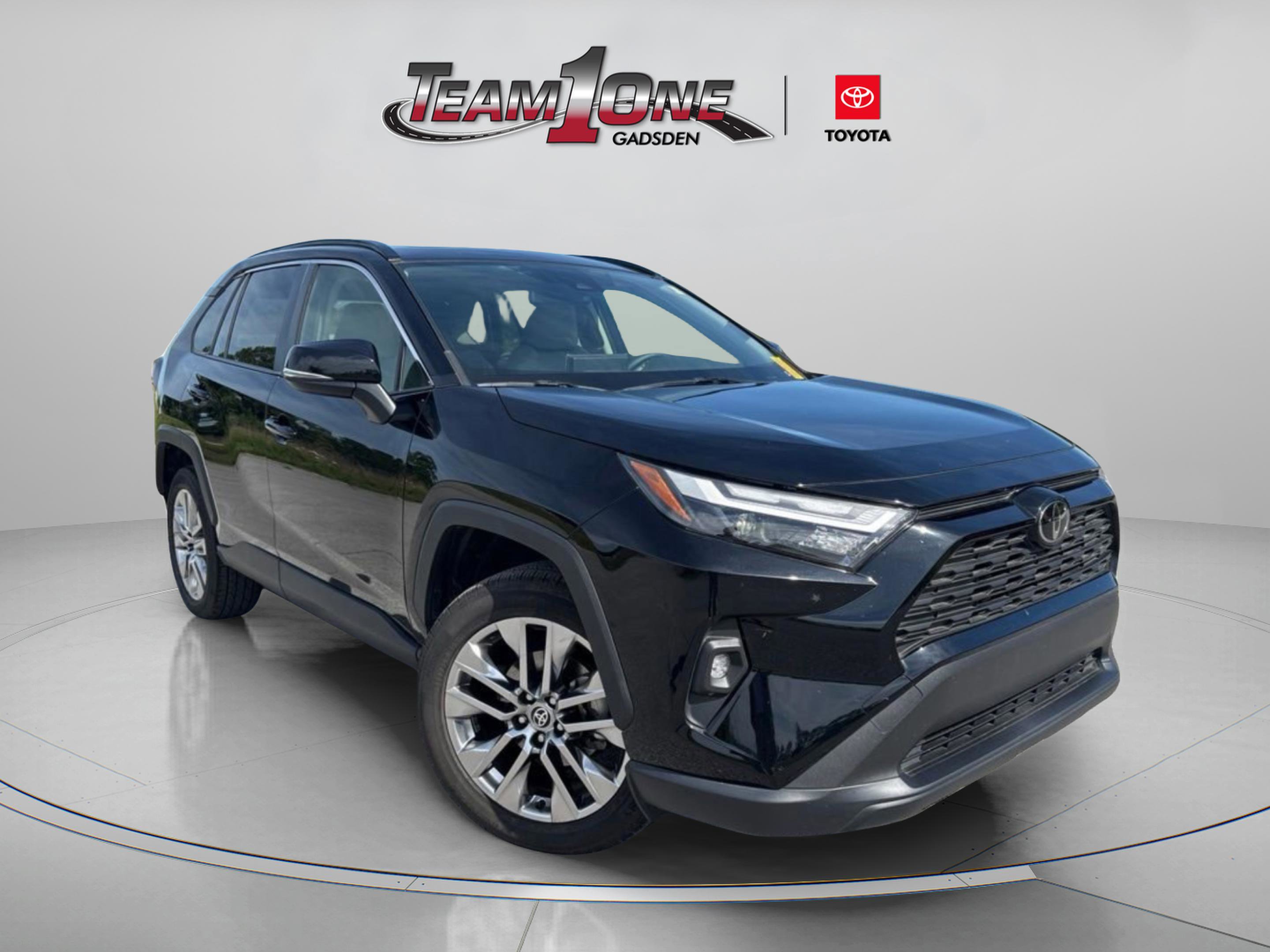Used 2023 Toyota RAV4 XLE Premium FWD image 2