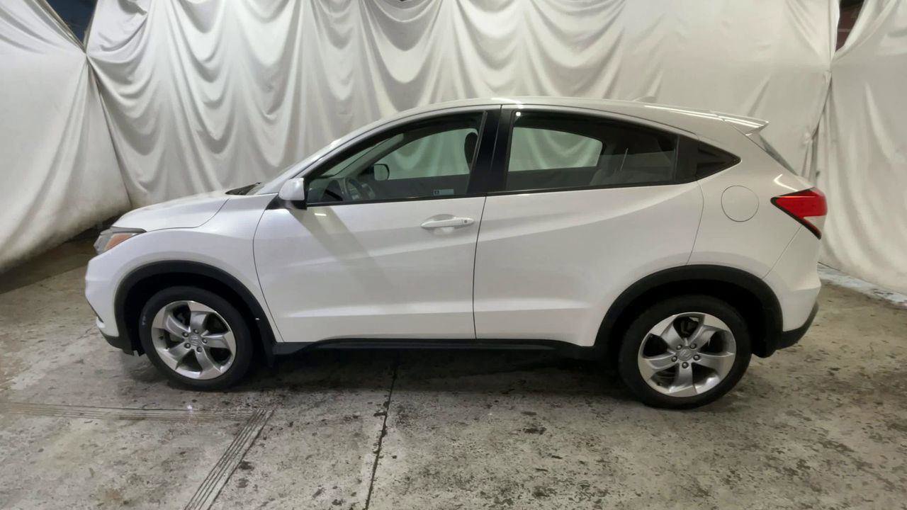 Used 2021 Honda HR-V LX image 5