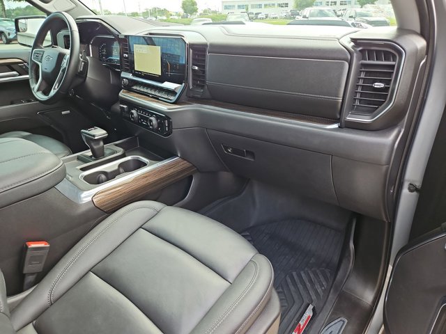 Used 2024 Chevrolet Silverado 1500 LT Trail Boss w/ Convenience Package II image 21