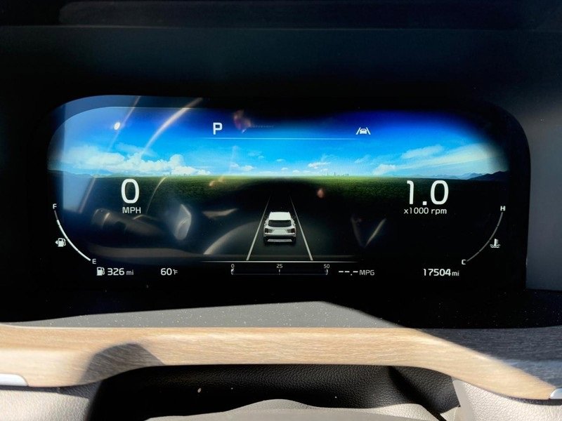 Used 2023 Kia Sorento SX Prestige image 19