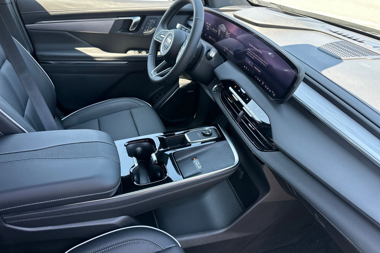 New 2025 Buick Enclave Preferred w/ Power Package image 14