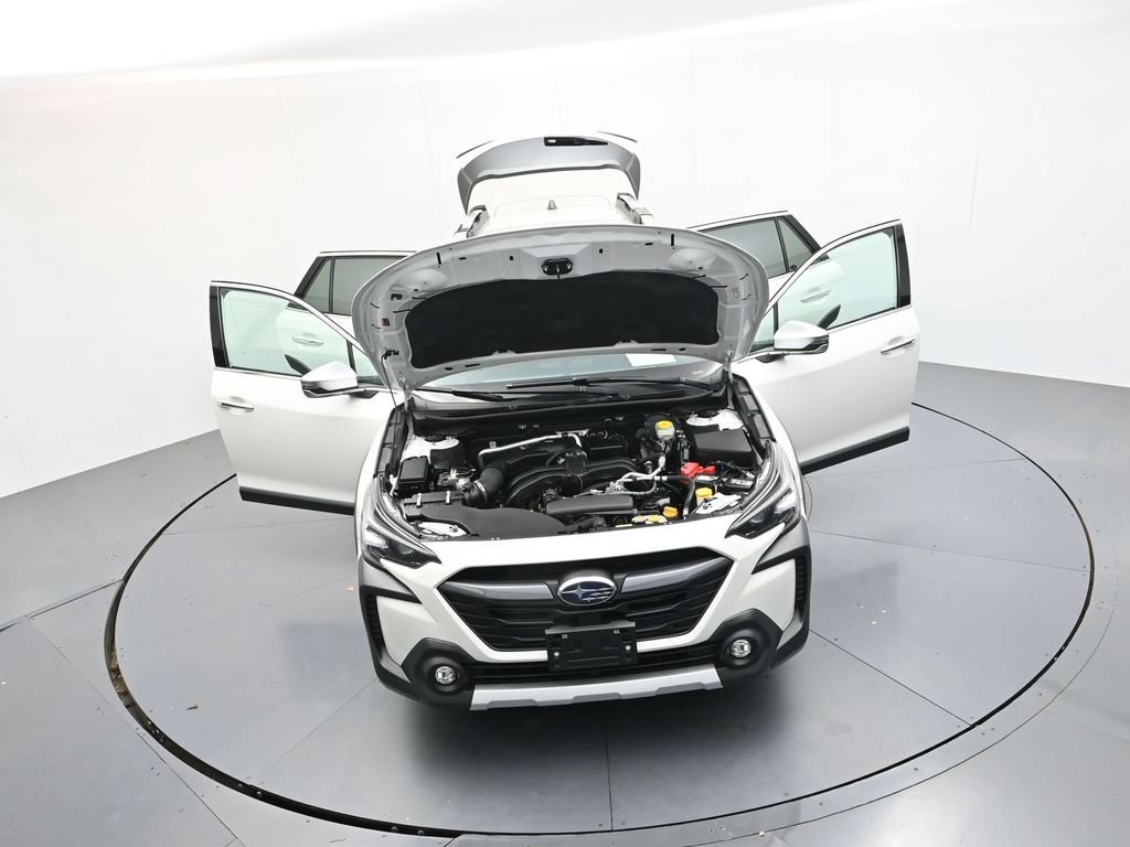 Used 2025 Subaru Outback Touring AWD/4WD image 32