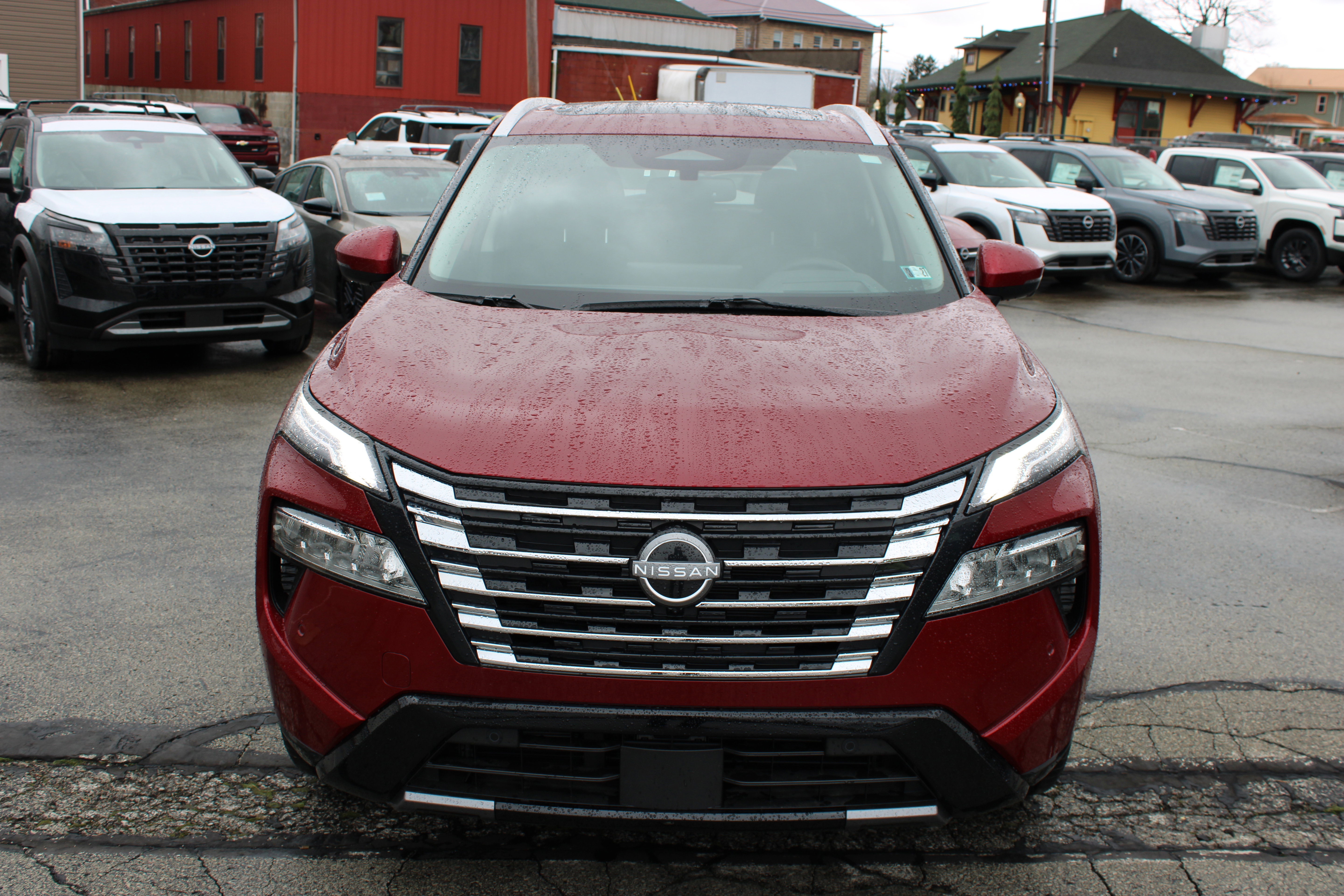 Certified 2025 Nissan Rogue Platinum w/ Tech Package image 10