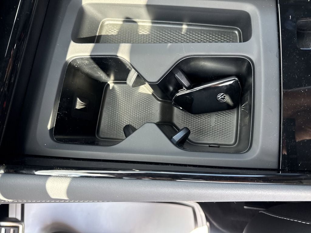 New 2026 Volkswagen Tiguan SEL R-Line AWD/4WD image 36