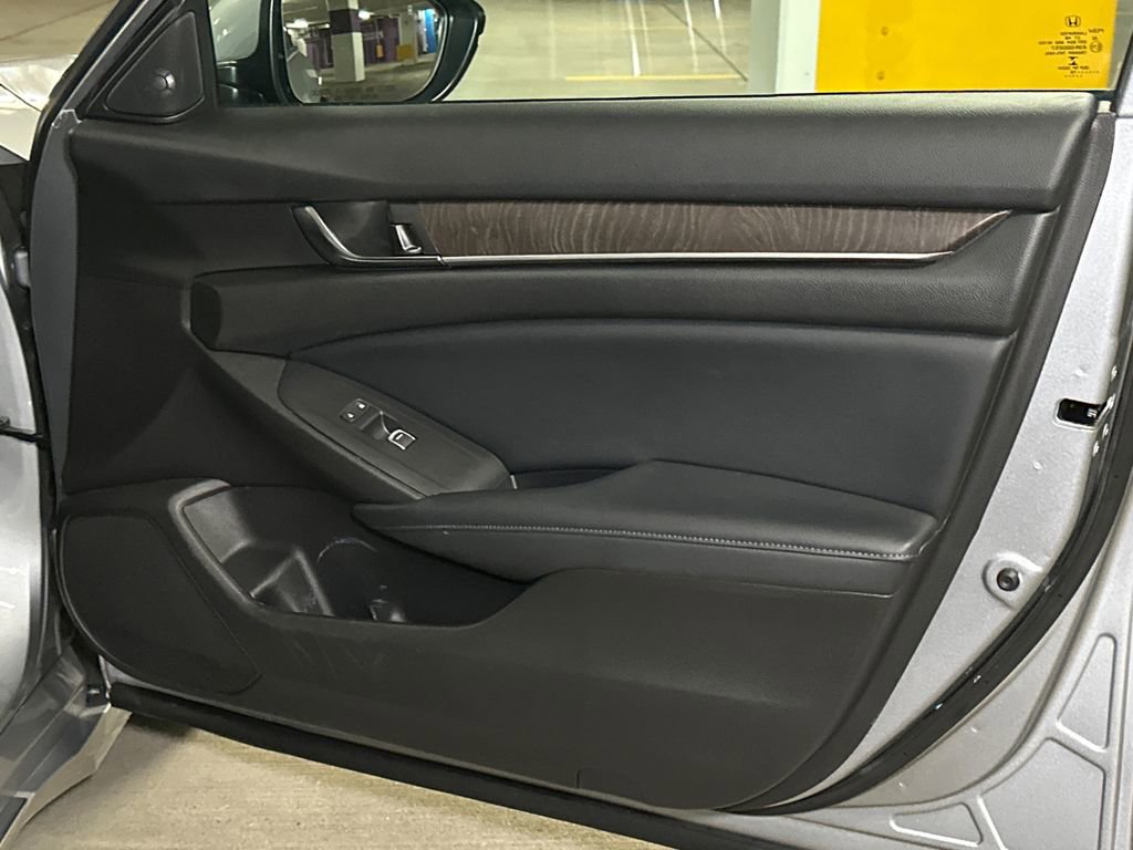 Used 2018 Honda Accord EX-L image 12