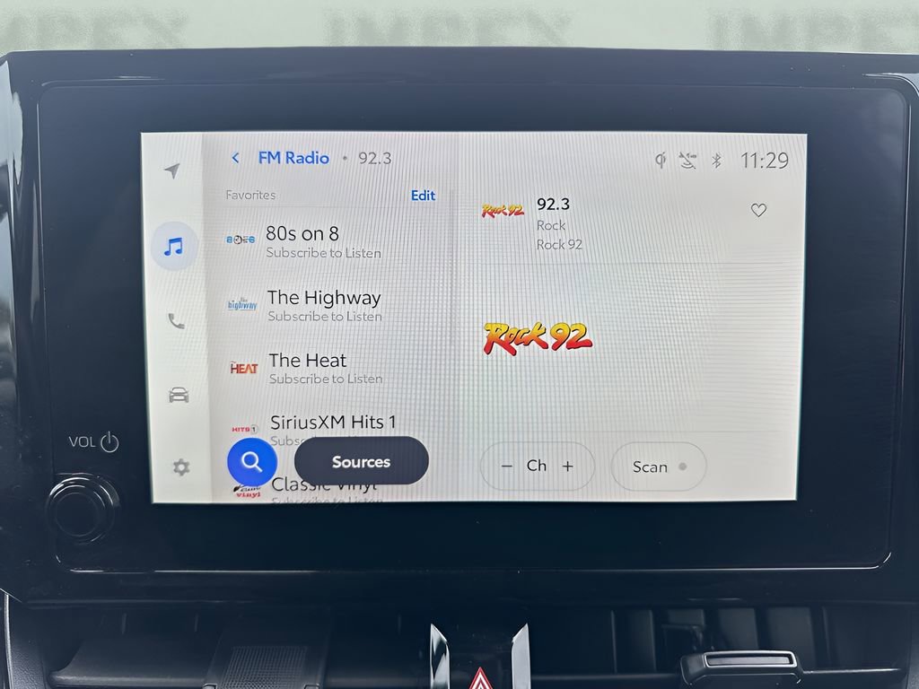 Used 2025 Toyota Corolla Cross LE image 16