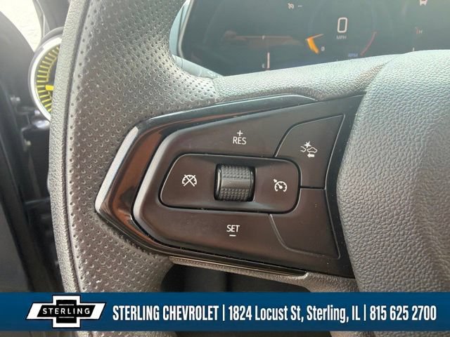 Used 2025 Chevrolet Trax LT FWD image 17