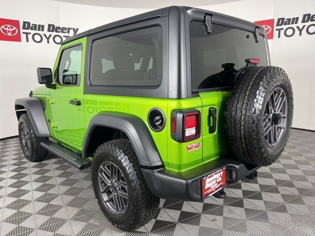 Used 2025 Jeep Wrangler Sport image 23