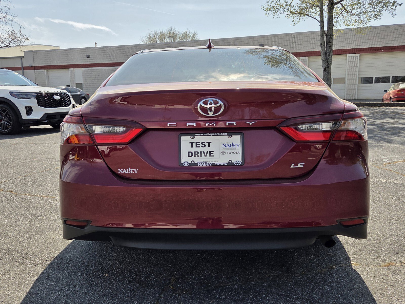 Used 2022 Toyota Camry LE image 6