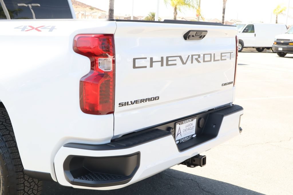 New 2026 Chevrolet Silverado 1500 Custom w/ Turbomax Blackout Package AWD/4WD image 13