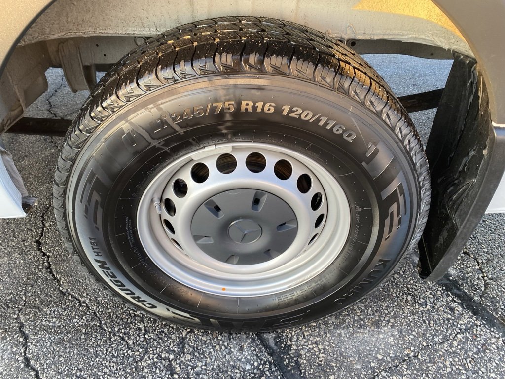 Used 2024 Mercedes-Benz Sprinter 2500 image 20