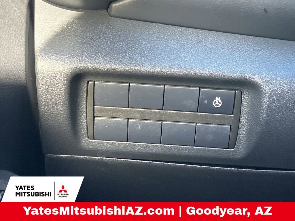 Used 2021 Nissan Kicks SR w/ SR Premium Package image 13