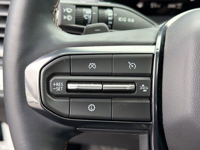 Used 2024 GMC Acadia AT4 w/ Luxury Package image 25