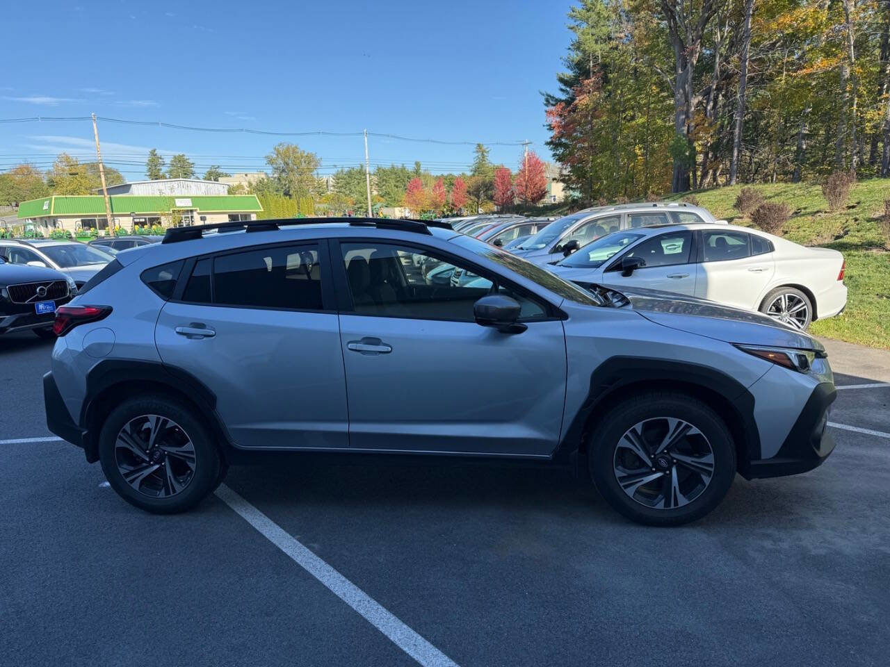 Used 2024 Subaru Crosstrek 2.0i Premium image 3