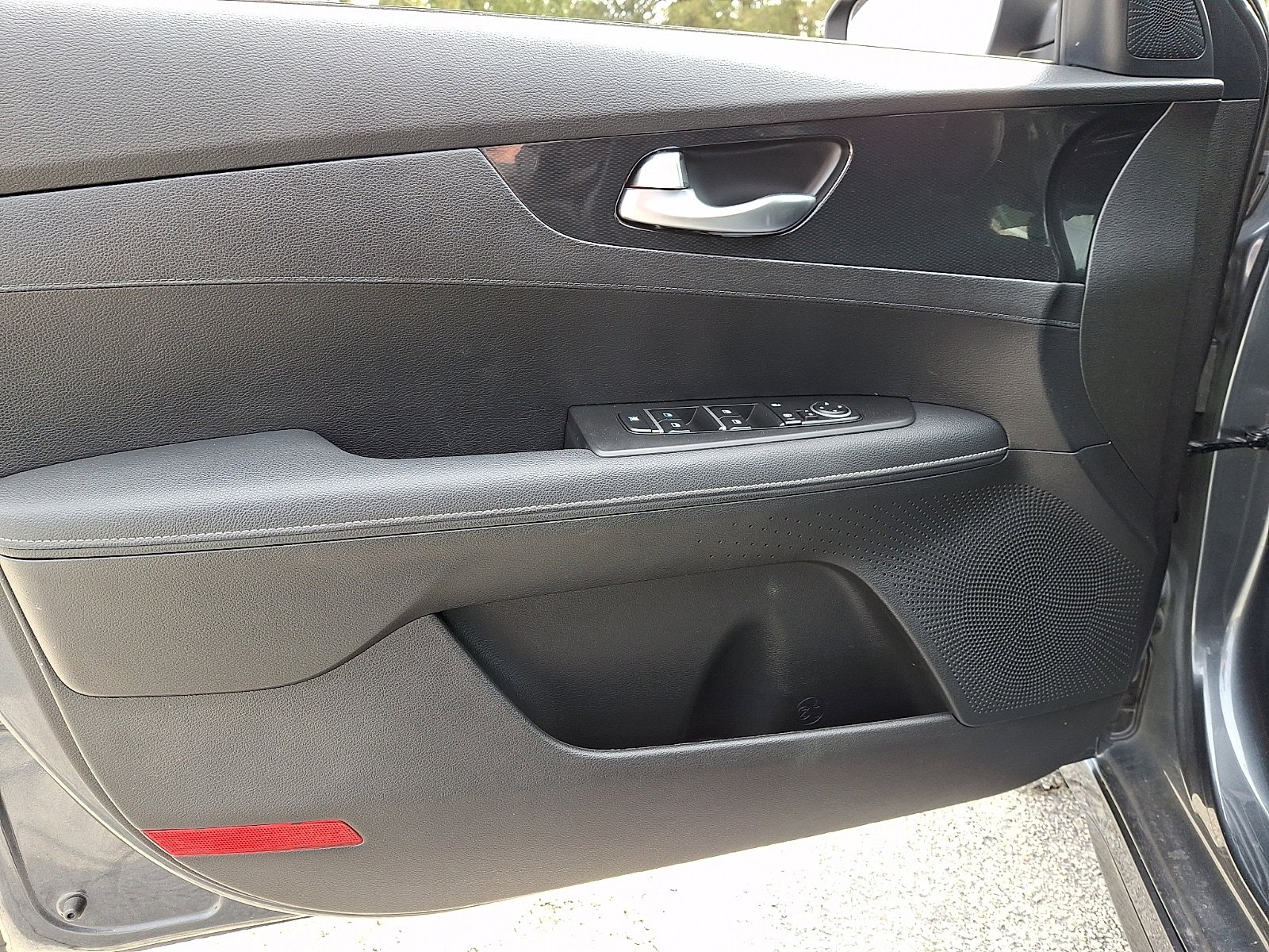 Used 2023 Kia Forte GT-Line image 12