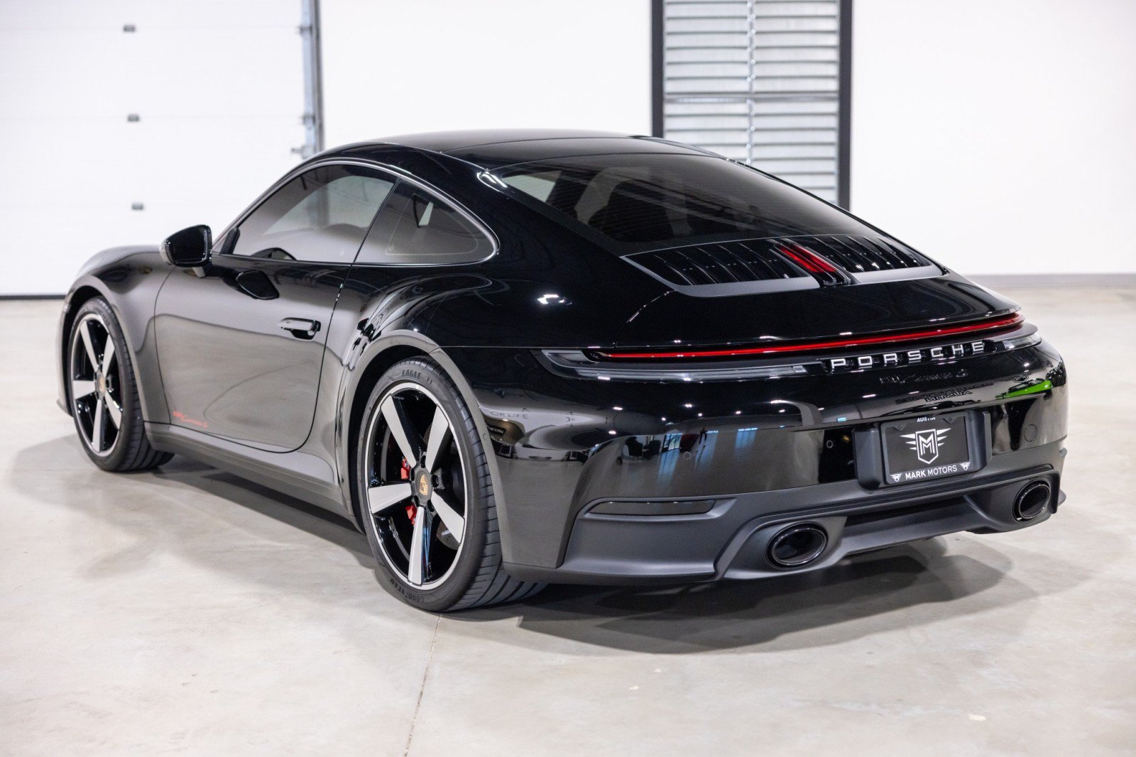 Used 2025 Porsche 911 Carrera S RWD image 7