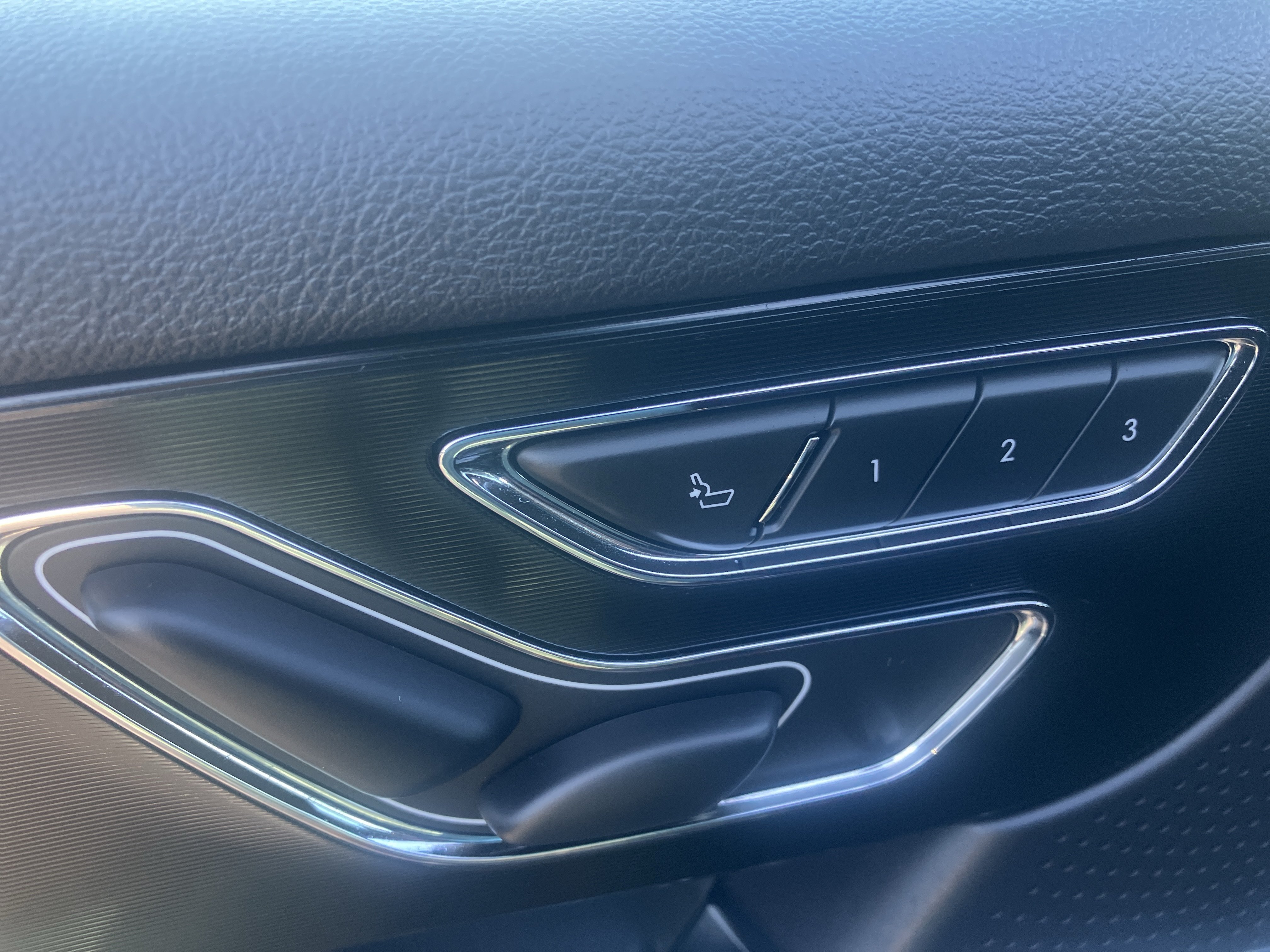 Used 2023 Lincoln Corsair AWD image 17
