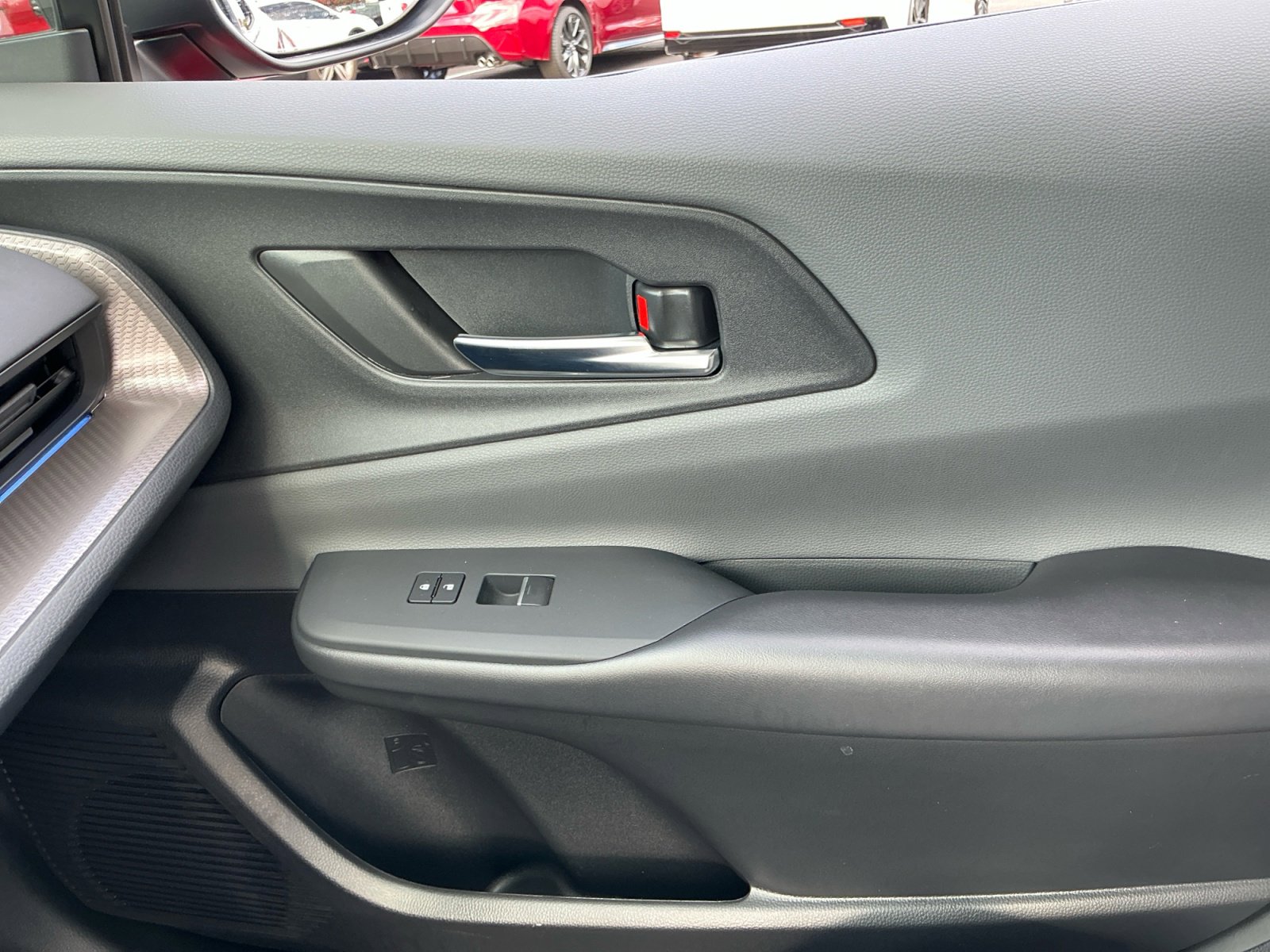 Used 2025 Toyota Prius XLE image 16