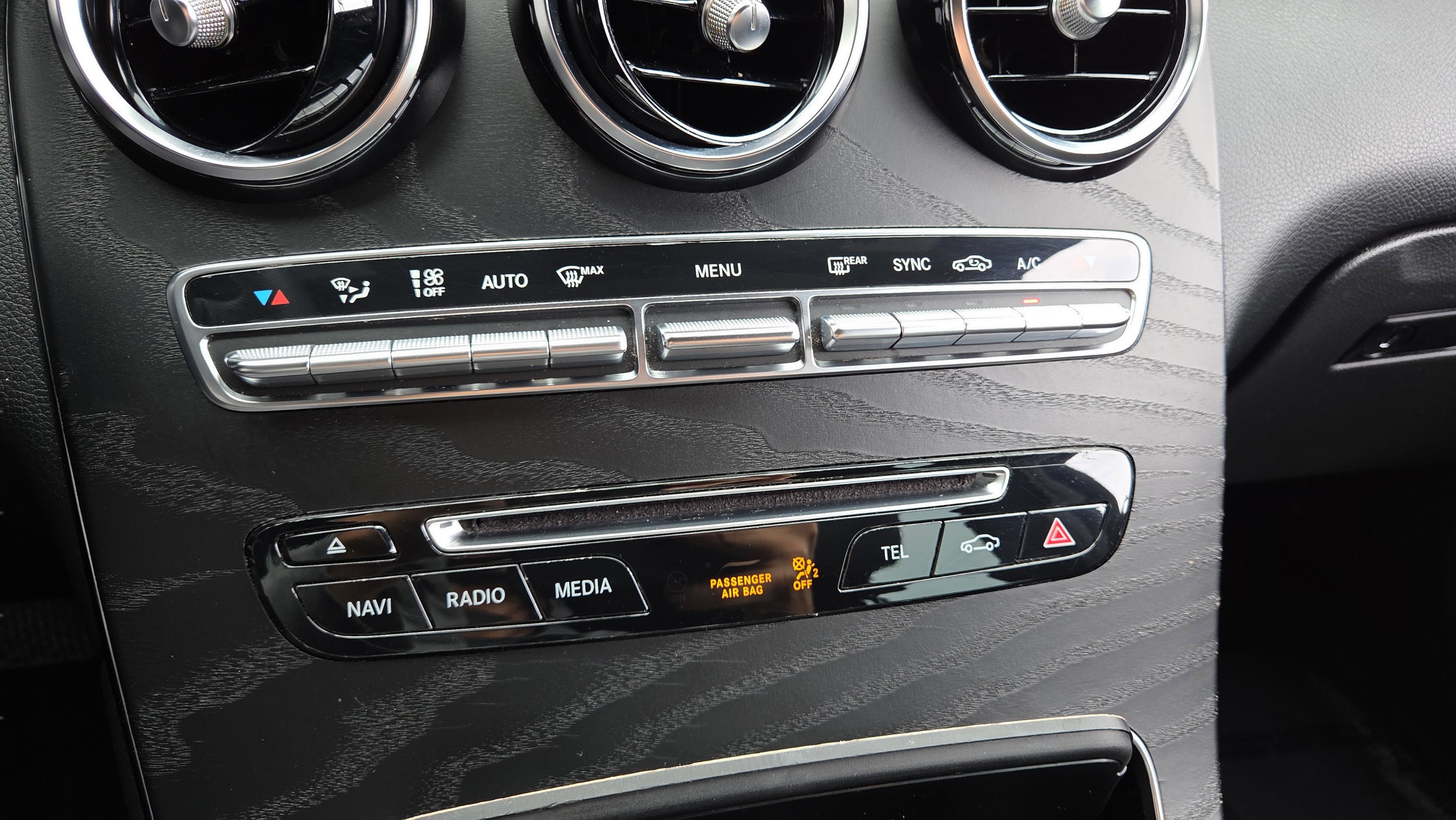 Used 2019 Mercedes-Benz GLC 300 image 33