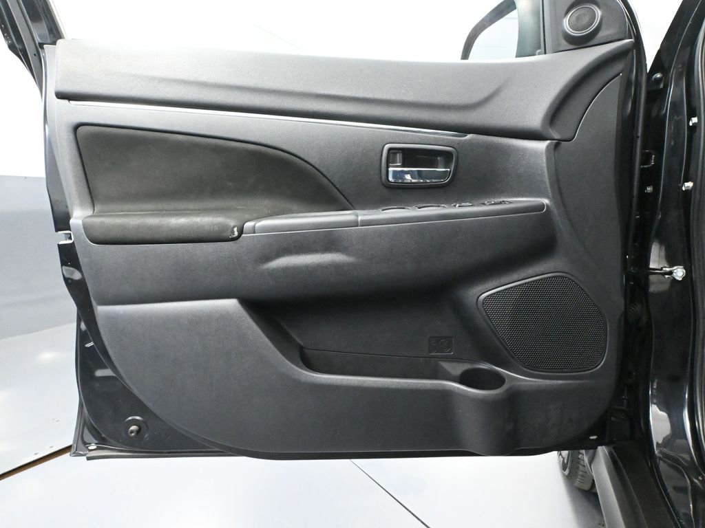 Used 2022 Mitsubishi Outlander Sport ES image 16