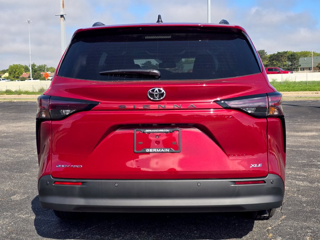 New 2026 Toyota Sienna XLE AWD/4WD image 17