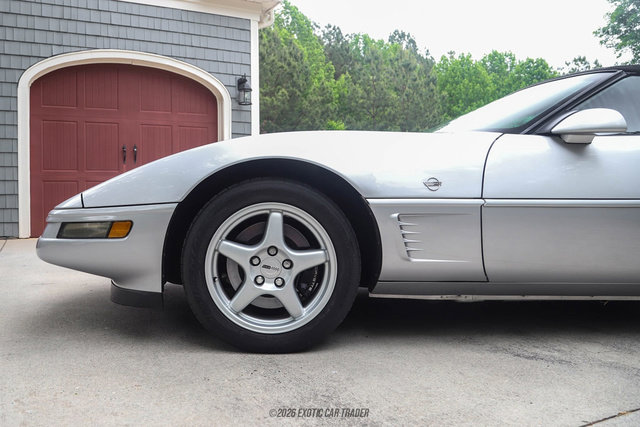 Used 1996 Chevrolet Corvette Convertible RWD image 70