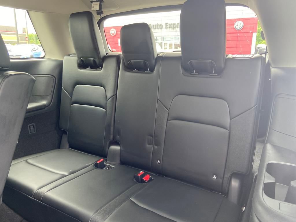 Used 2023 Nissan Pathfinder SL w/ Lighting Package (N92) image 29