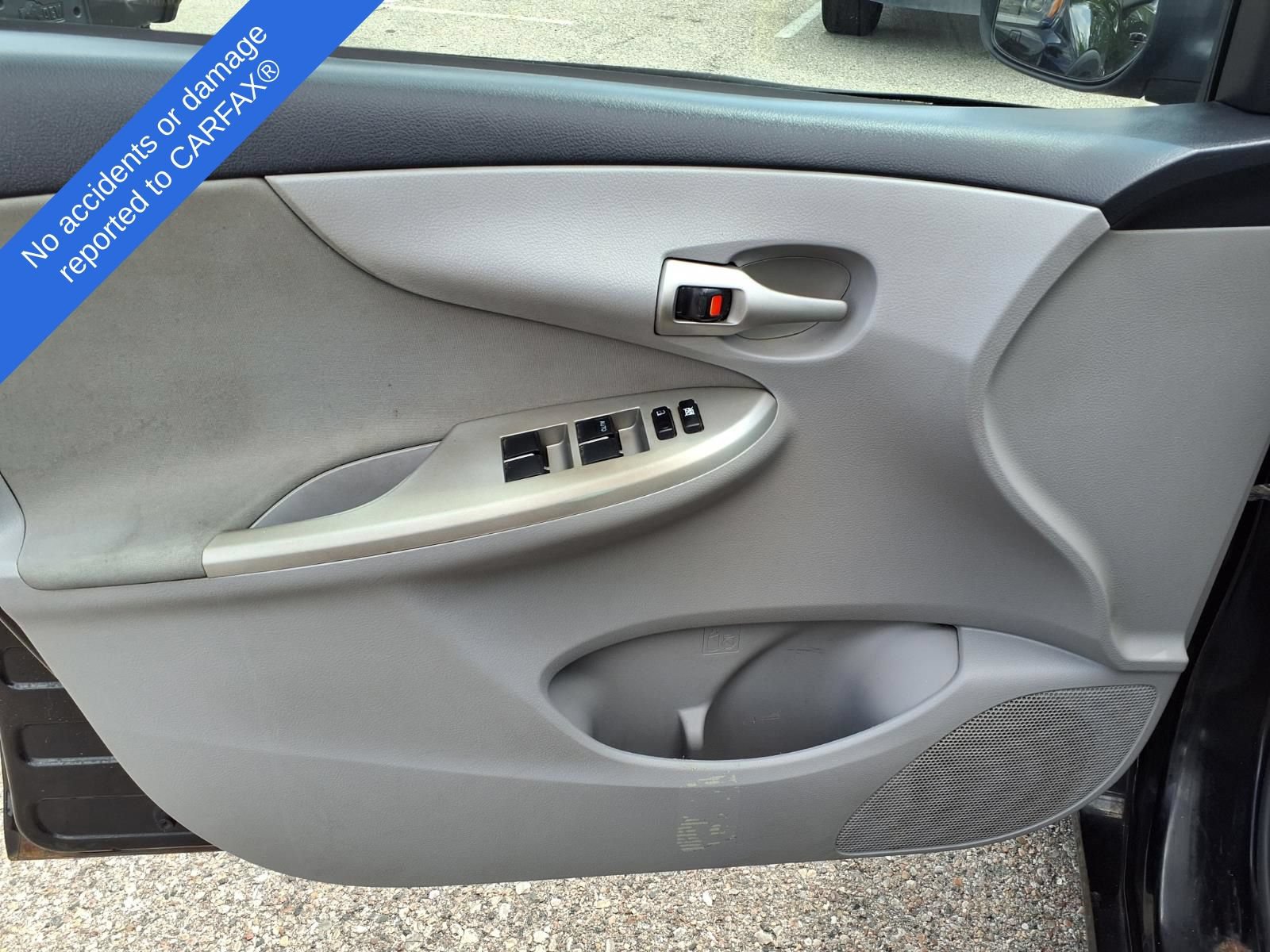 Used 2011 Toyota Corolla LE FWD image 15