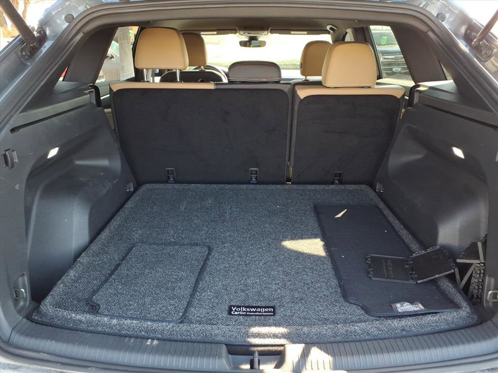 Used 2024 Volkswagen Atlas Cross Sport SE image 29