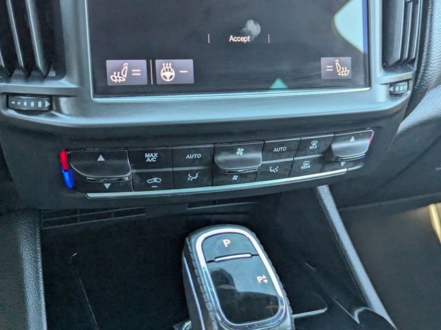 Used 2023 Maserati Levante Modena image 28