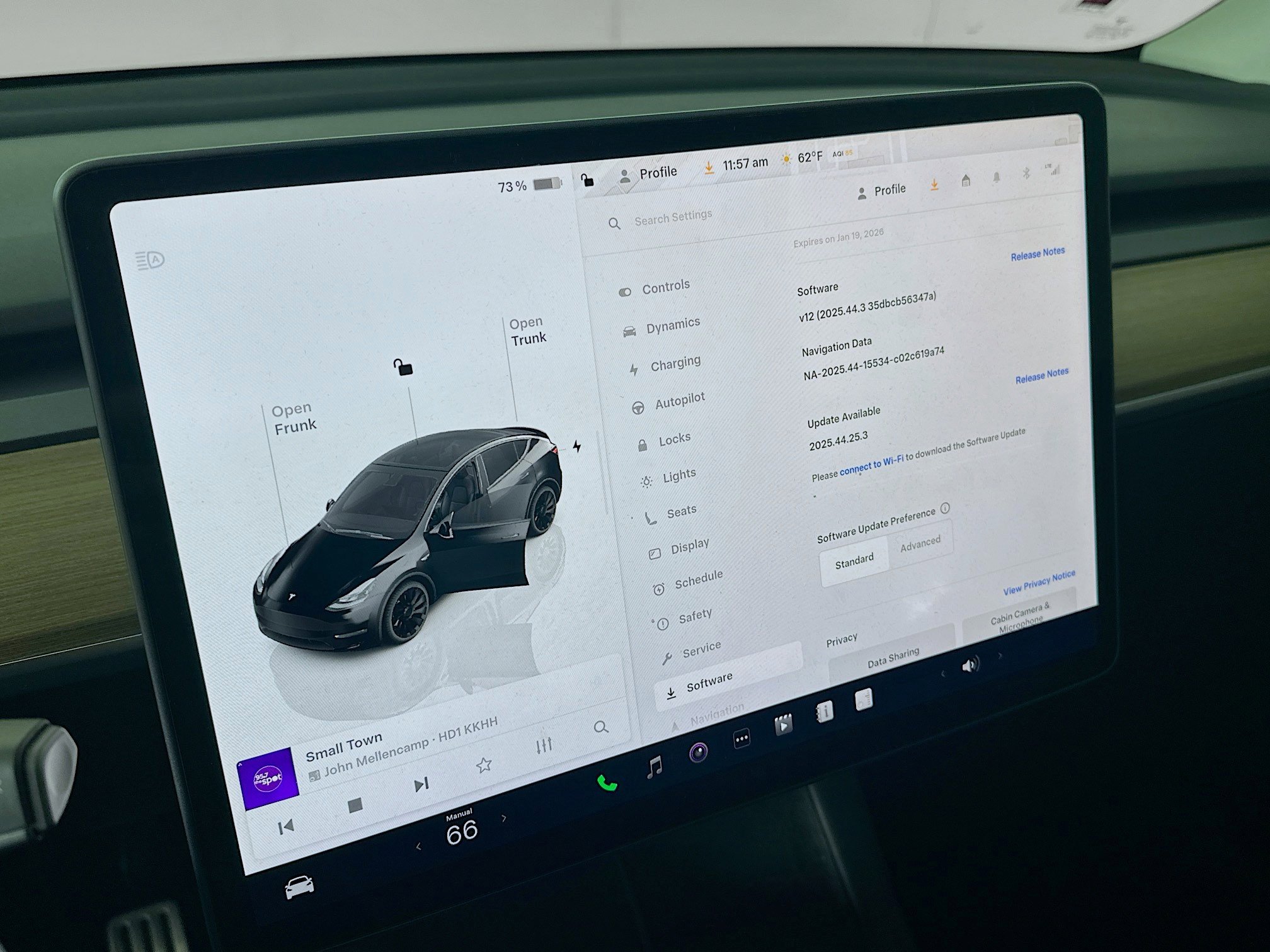 Used 2023 Tesla Model Y Performance image 33