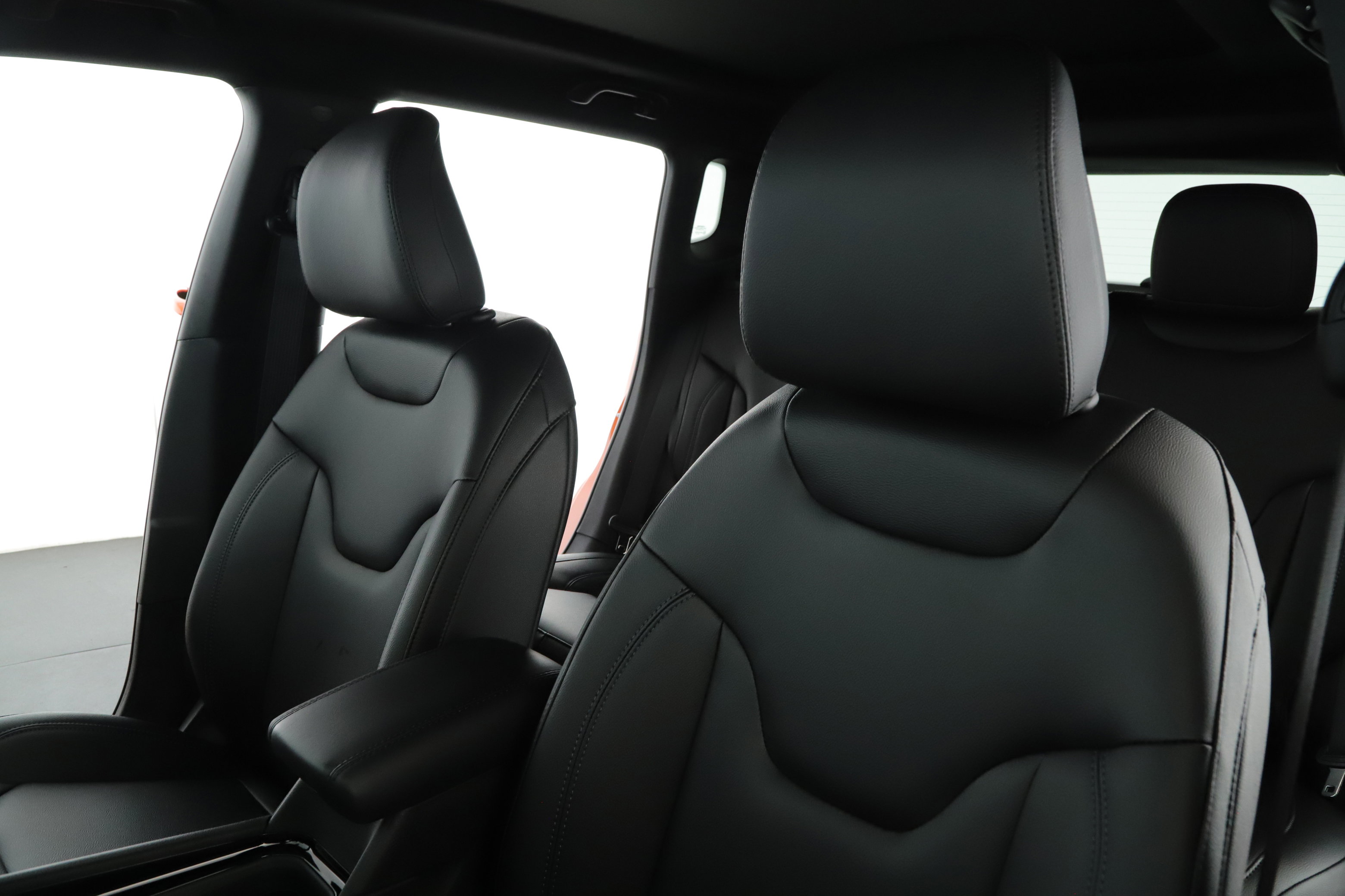 New 2026 Jeep Compass Limited w/ Sun, Sound & Navigation Group image 4