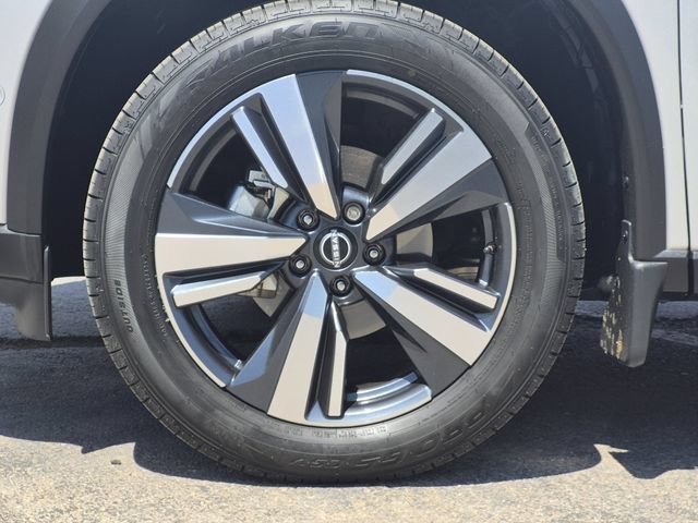 Certified 2023 Nissan Rogue Platinum w/ Platinum Premium Package AWD/4WD image 7