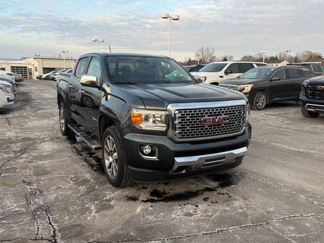Used 2020 GMC Canyon Denali image 3
