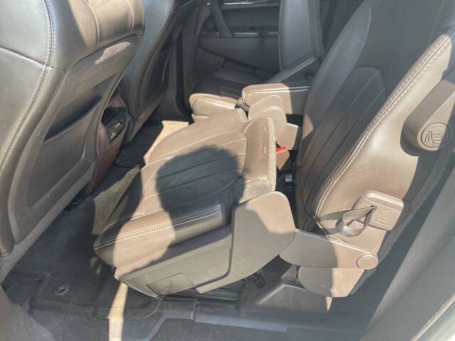 Used 2013 Buick Enclave Premium AWD/4WD image 25