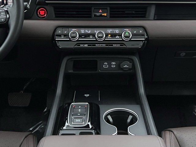 Certified 2025 Honda Pilot Elite image 24